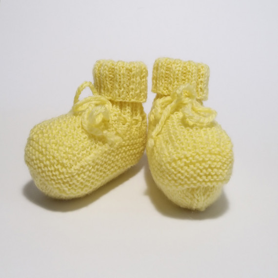 Yellow classic baby shoes