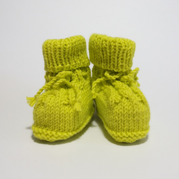 Green classic baby shoes